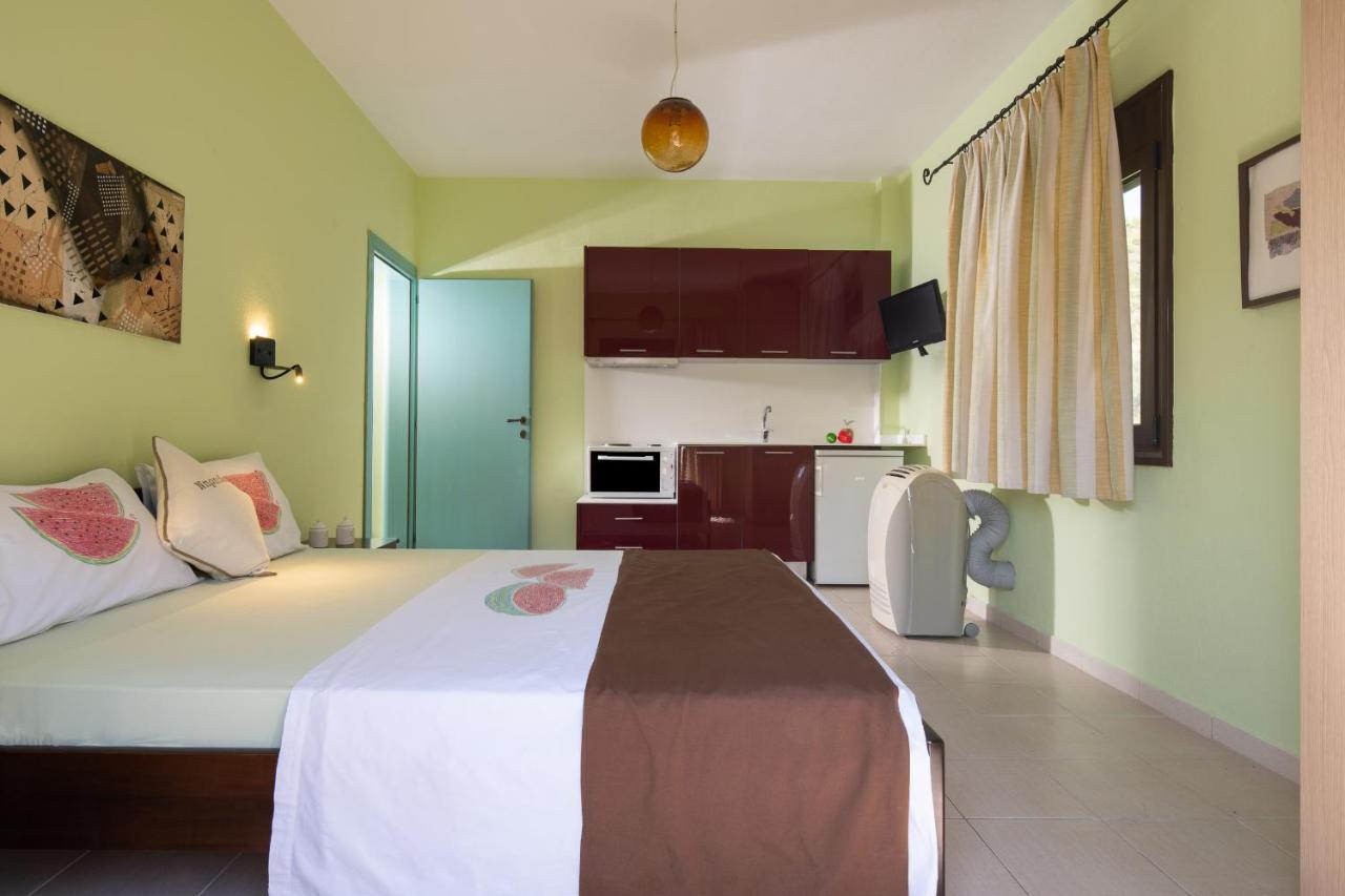 Niriides Hotel Порто Куфо Екстериор снимка