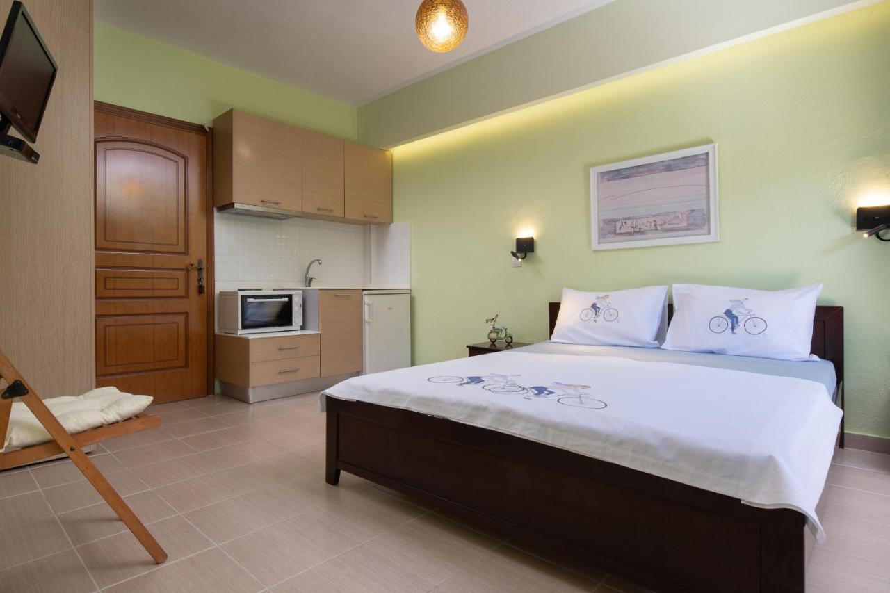 Niriides Hotel Порто Куфо Екстериор снимка