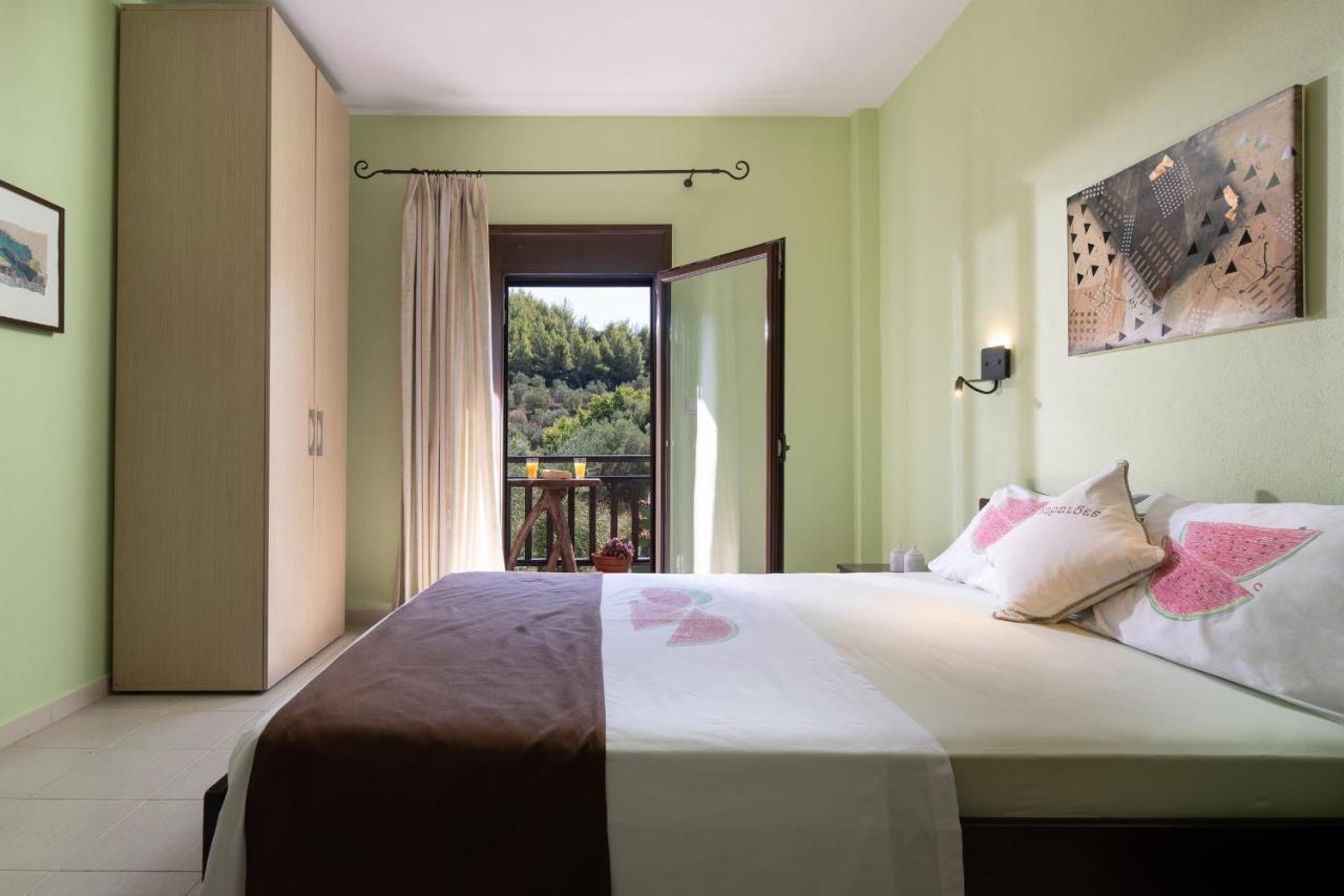 Niriides Hotel Порто Куфо Екстериор снимка