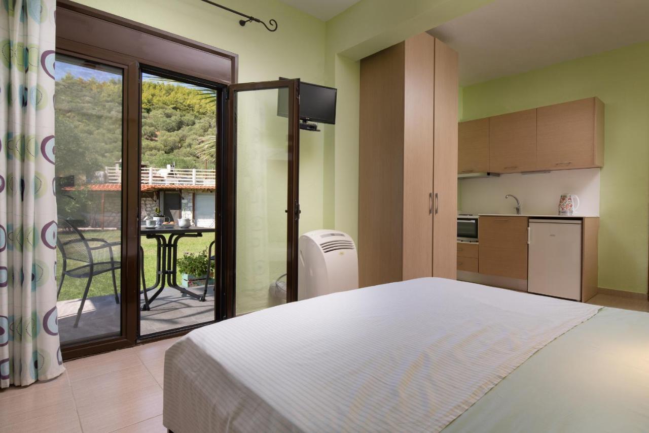 Niriides Hotel Порто Куфо Екстериор снимка